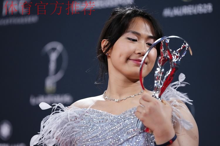 蒋裕燕当记者啦！