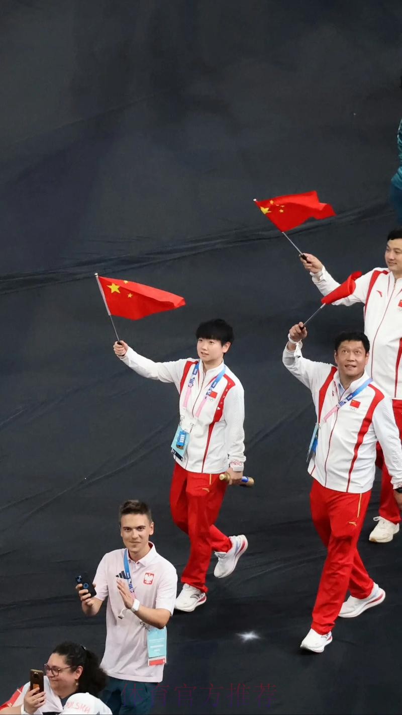 九十八个世界冠军 中国学生运动员闪耀国际赛场 九十八个世界冠军 中国学生运动员闪耀国际赛场